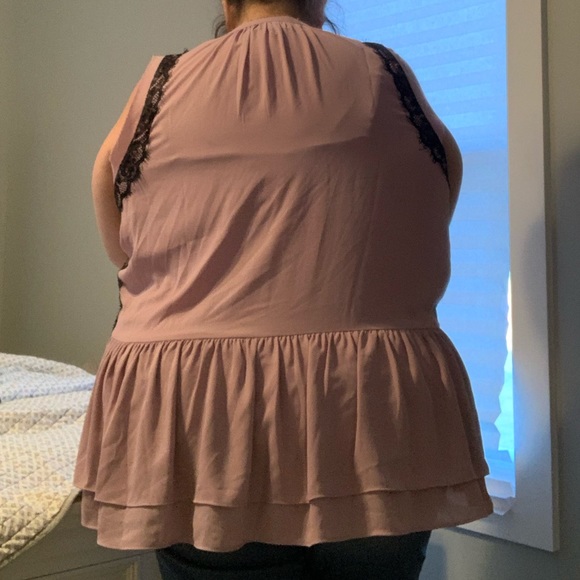 Lace Tank - Picture 3 of 4